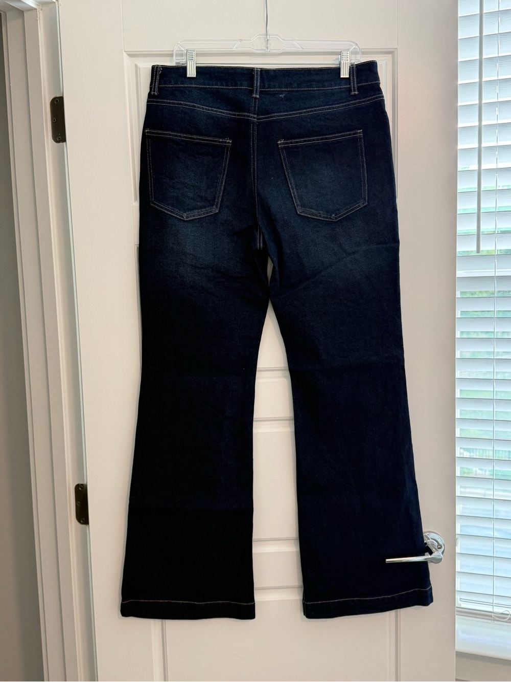 Women's Dark Wash Wide Leg Jeans - Picture 4 of 4